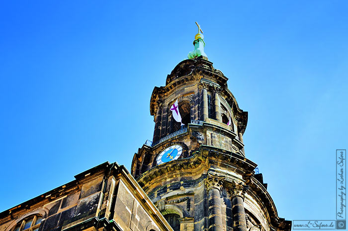 Kreuzkirche Dresden. Der Kirchturm ist ein Wahrzeichen der Dresdner Altstadt. Fotografie von Lothar Seifert