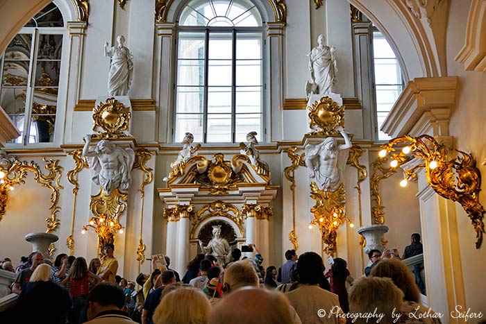 Bild Eremitage St. Petersburg Besucheransturm