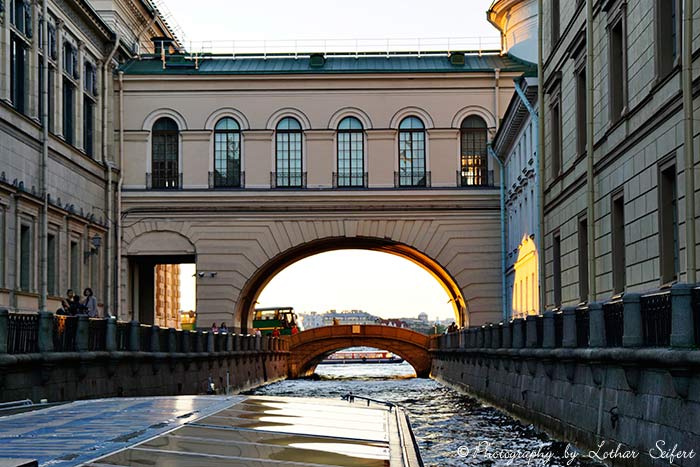 Kanalrundfahrt Sankt Petersburg Brücken. Fotografie von Lothar Seifert