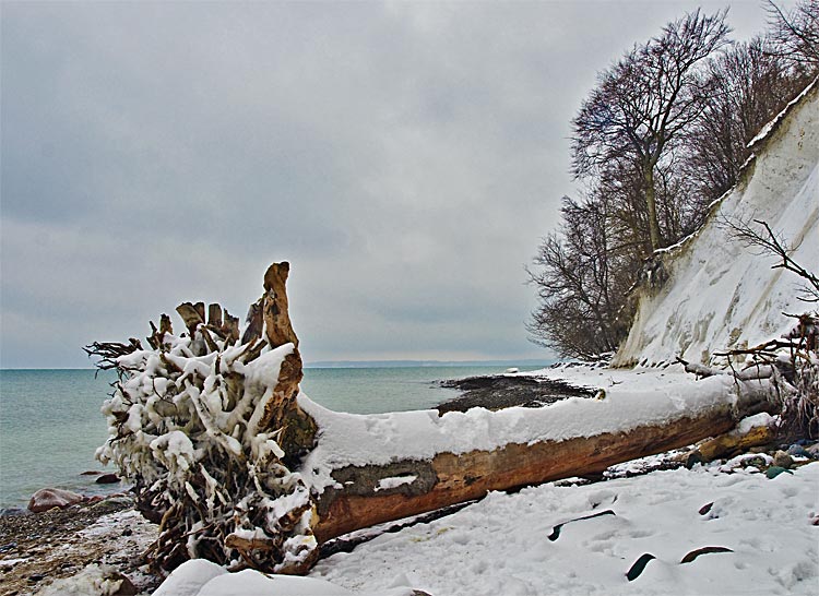 Ostsee auf Rügen am Nationalpark Jasmund im Winter. Fotografie von Lothar Seifert